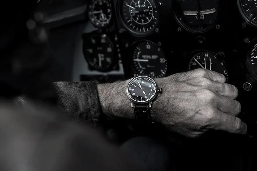 Laco Hamburg GMT DIN 8330 パイロットウォッチ 製品写真